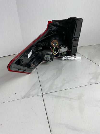 Tail Light Assembly NISSAN KICKS Right 18 19 203