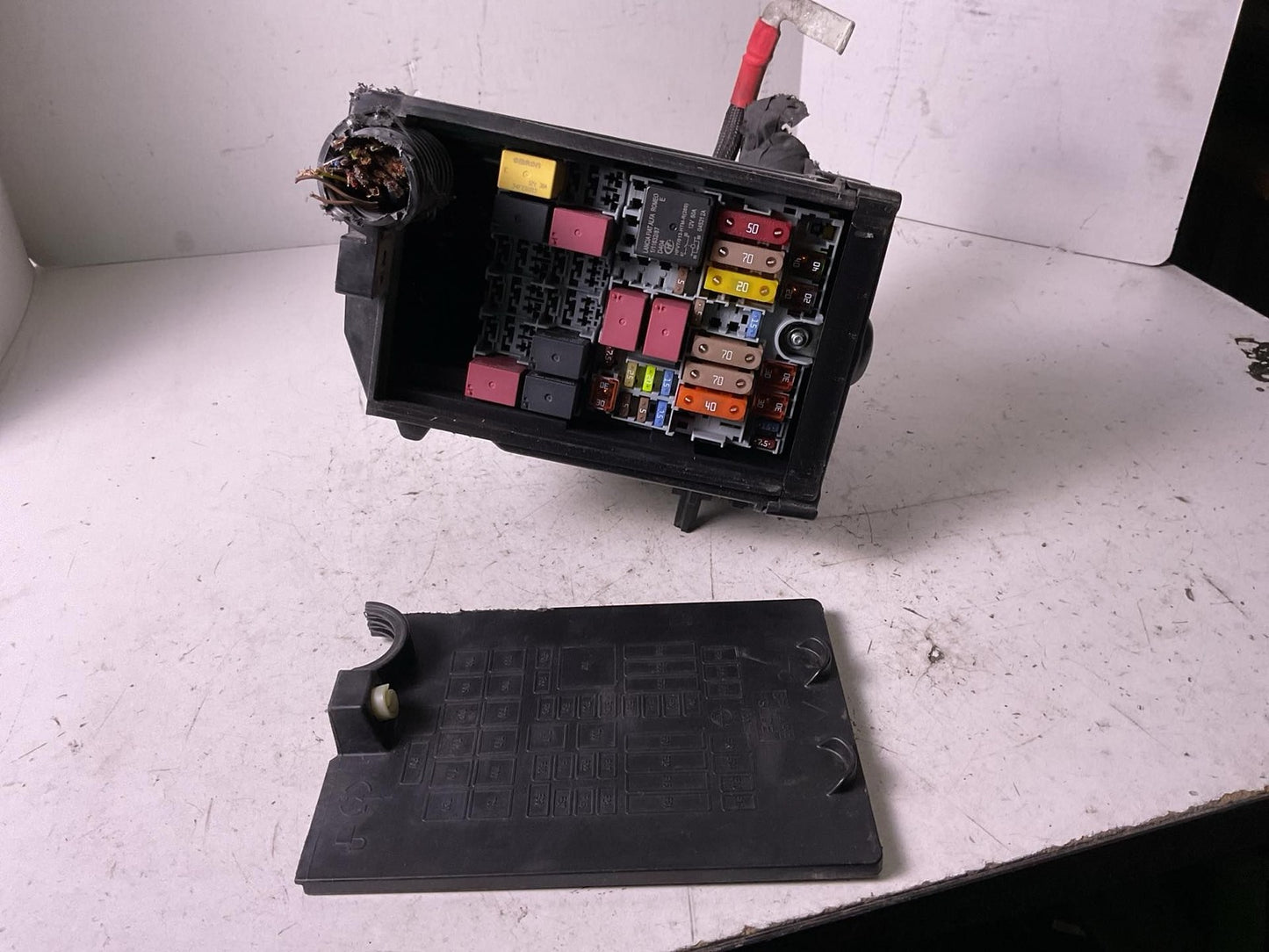 Engine Fuse Box RENEGADE 15 16 17 18 19 20 215