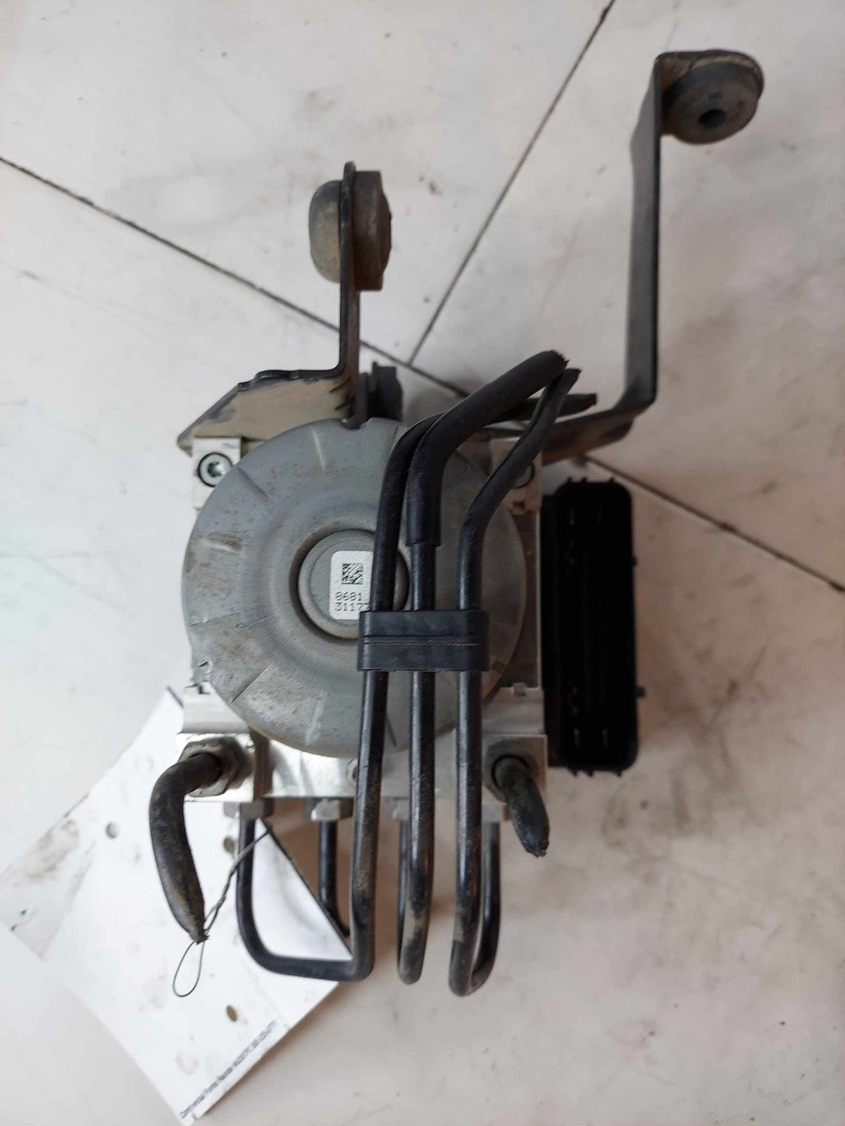 Anti-lock Brake Parts for 2017-2019 FORD ESCAPE4