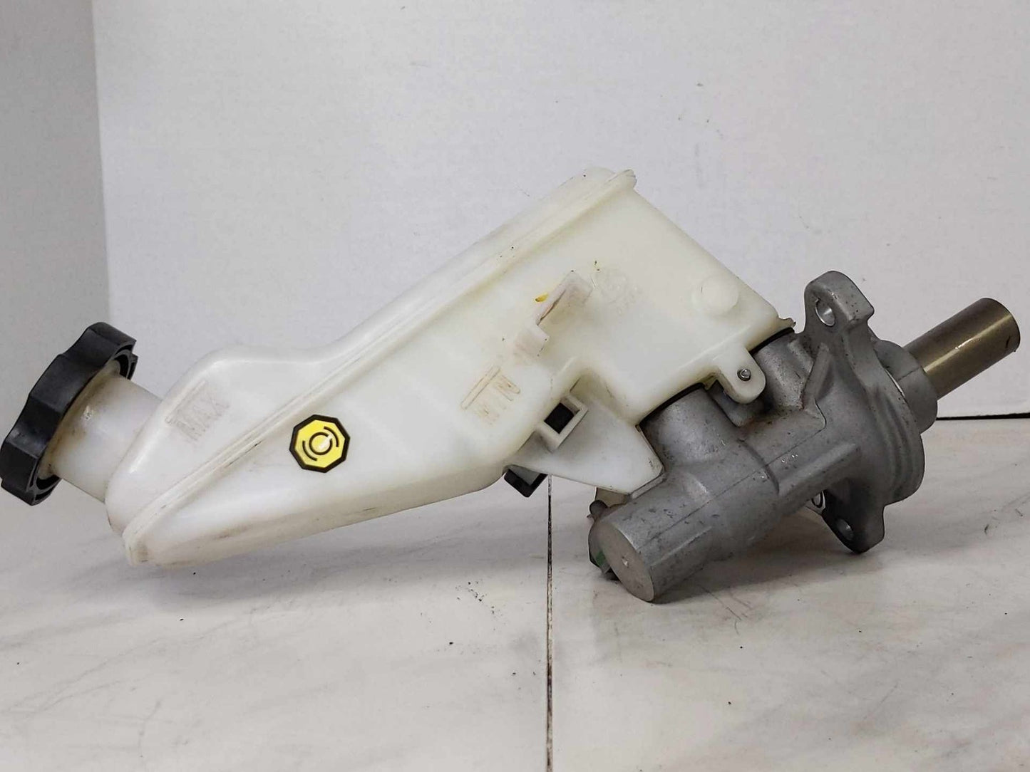 Master Cylinder HYUNDAI ELANTRA 17 18 192