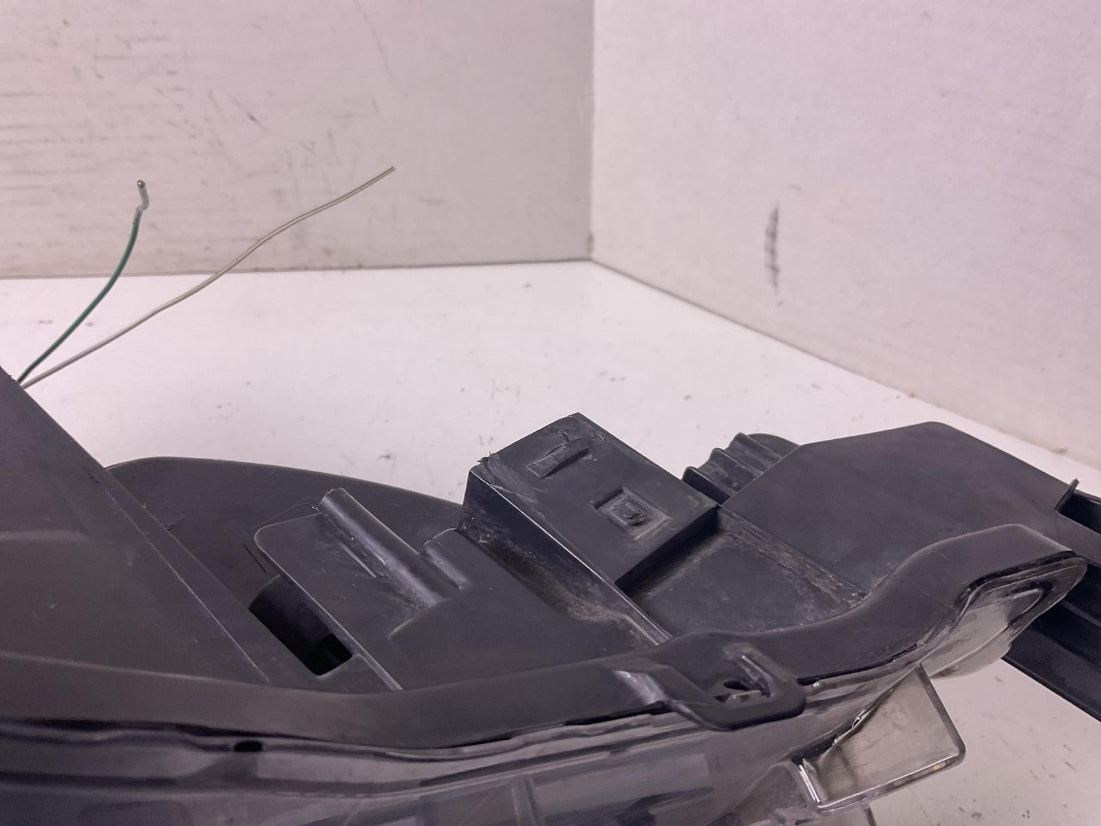 Headlamp Assembly TOYOTA COROLLA Left 17 18 198