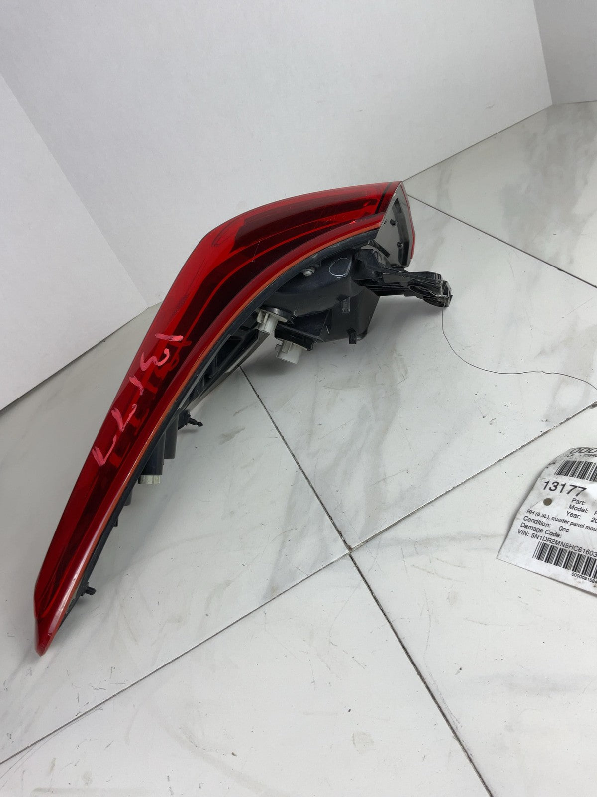 Tail Light Assembly NISSAN PATHFINDER Right 17 18 19 203