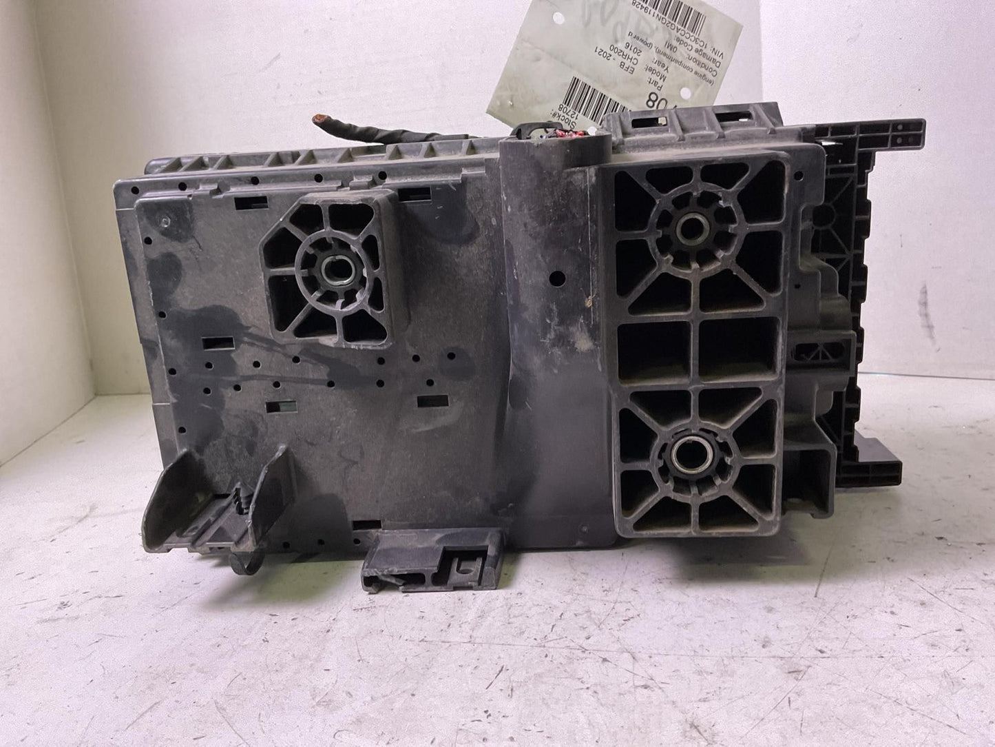 Engine Fuse Box CHRYSLER 200 16 173