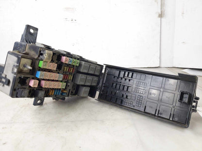Engine Fuse Box FORD MUSTANG 12 13 141