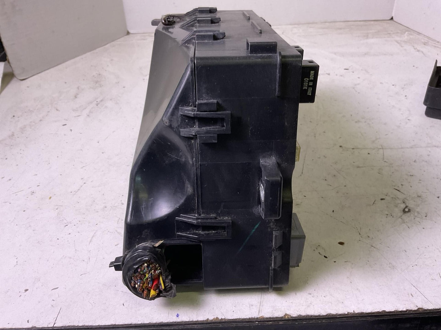 Engine Fuse Box FORD FOCUS 12 13 145