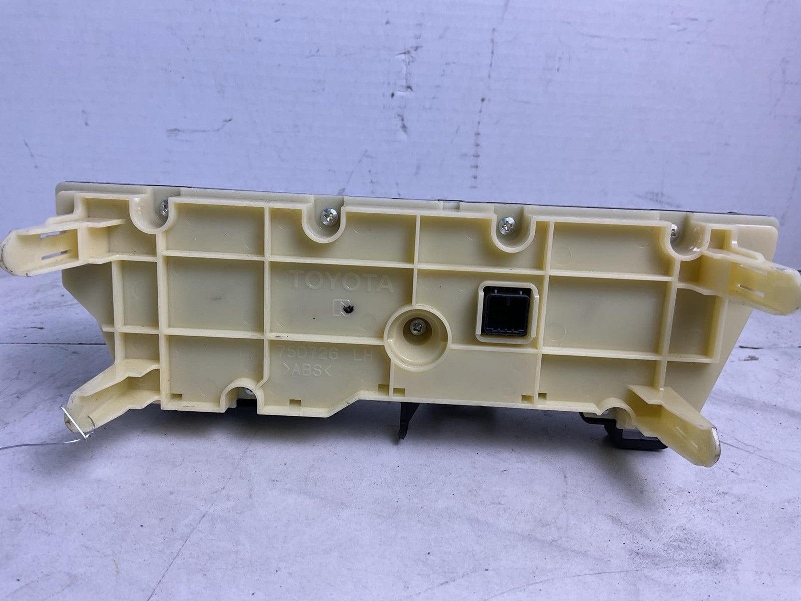Heater A/c Control TOYOTA PRIUS 13 14 153