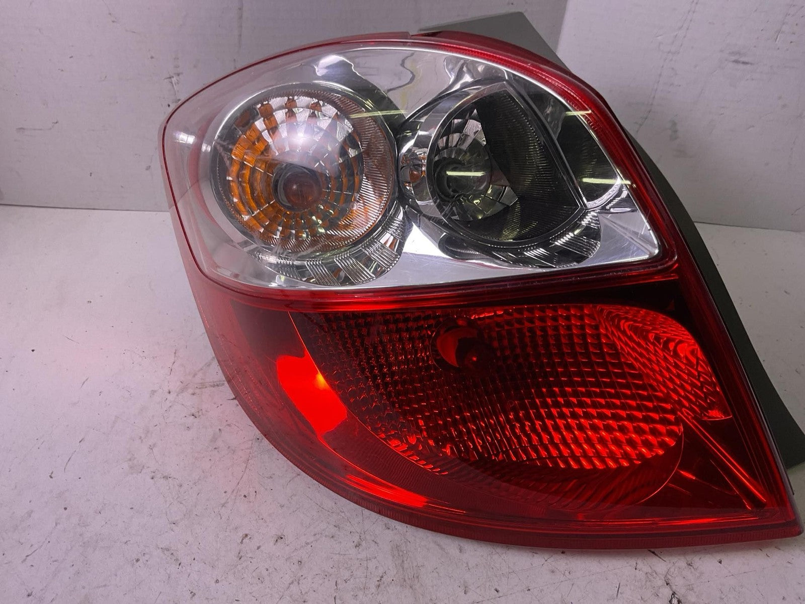 Tail Light Assembly Left Driver Side For 2009-2014 Toyota Matrix0