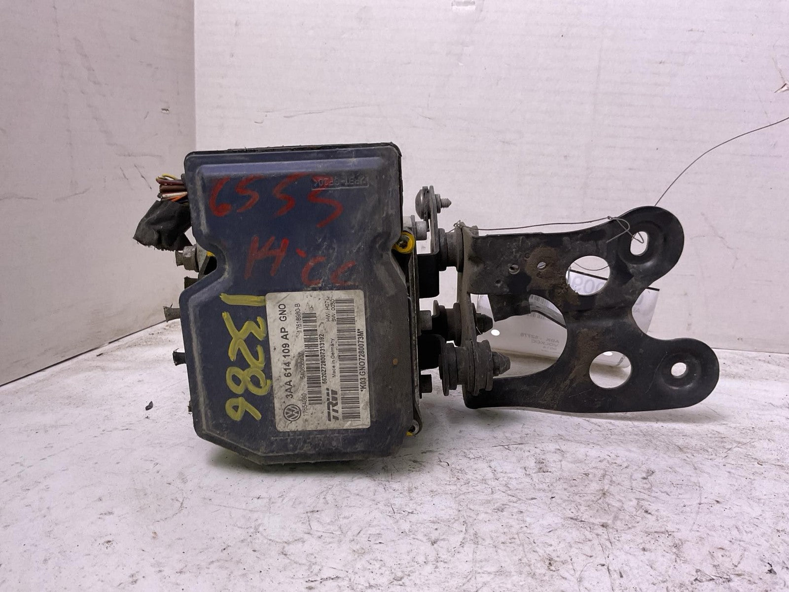 Anti-lock Brake Parts VW CC 11 12 13 14 152