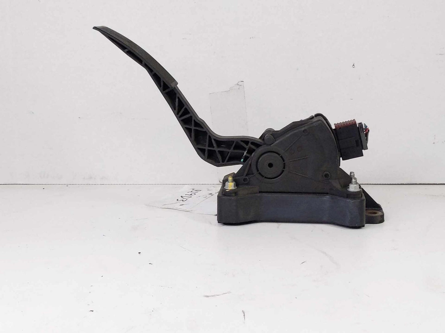 Gas Pedal NISSAN PATHFINDER 111