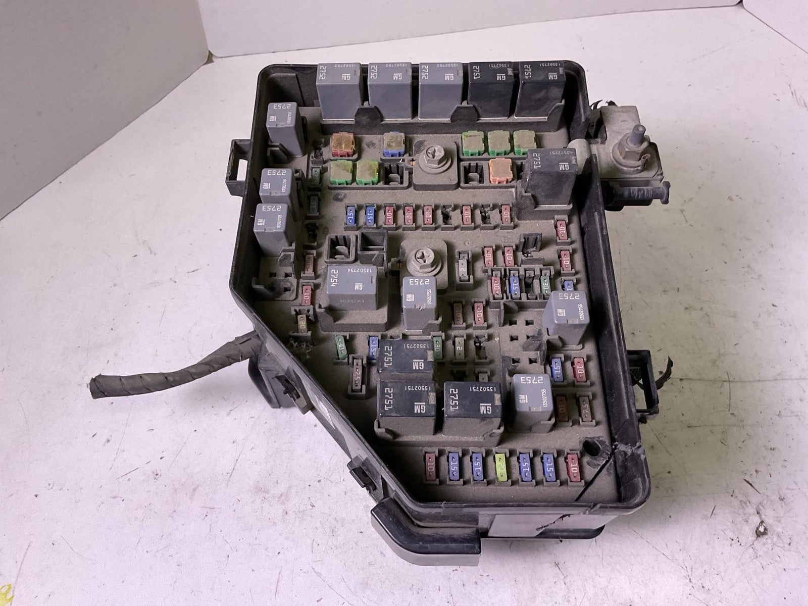 Engine Fuse Box CADILLAC CTS 11 12 13 140