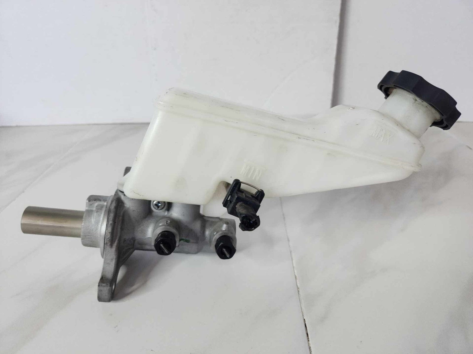Master Cylinder HYUNDAI ELANTRA 17 18 190