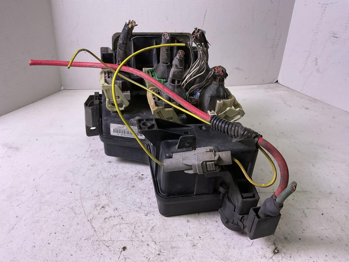 Engine Fuse Box DODGE PICKUP 1500 053