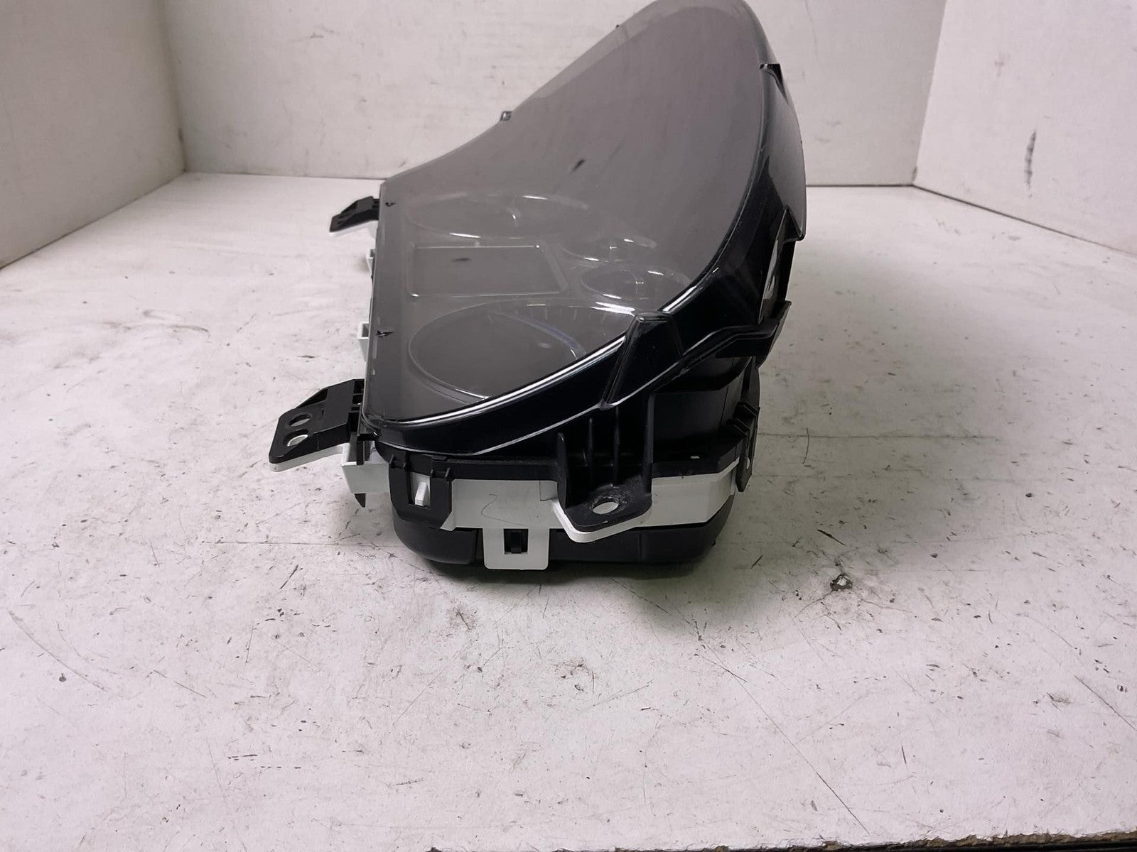 Speedometer ESCALADE ESV 082