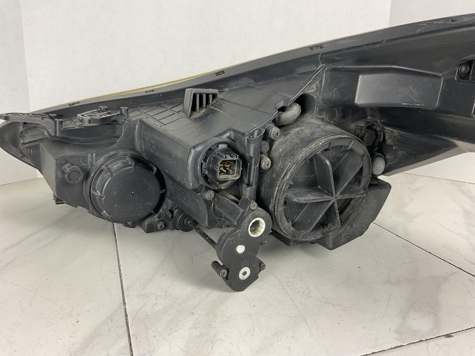 Right Passenger Side Headlight Assembly for 2011 2012 2013 Hyundai Elantra4