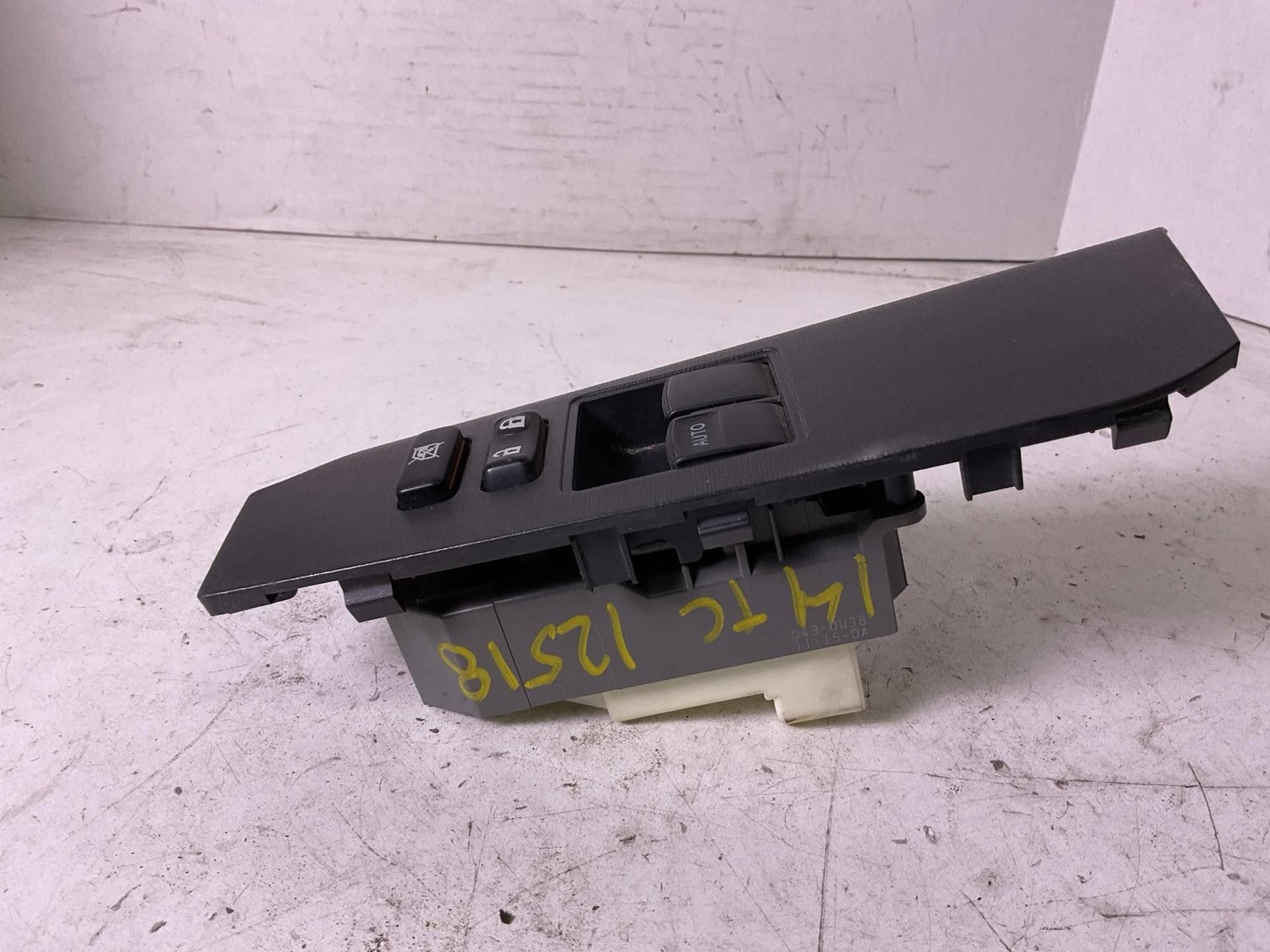 Door Switch Front SCION TC 11 12 13 14 15 162
