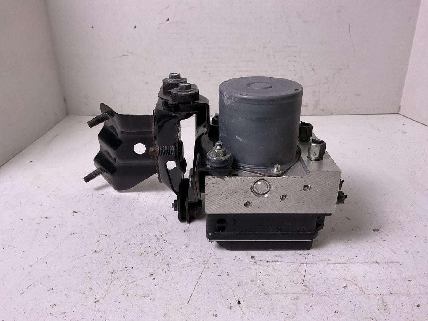 Anti-lock Brake Parts INFINITI G35 07 083