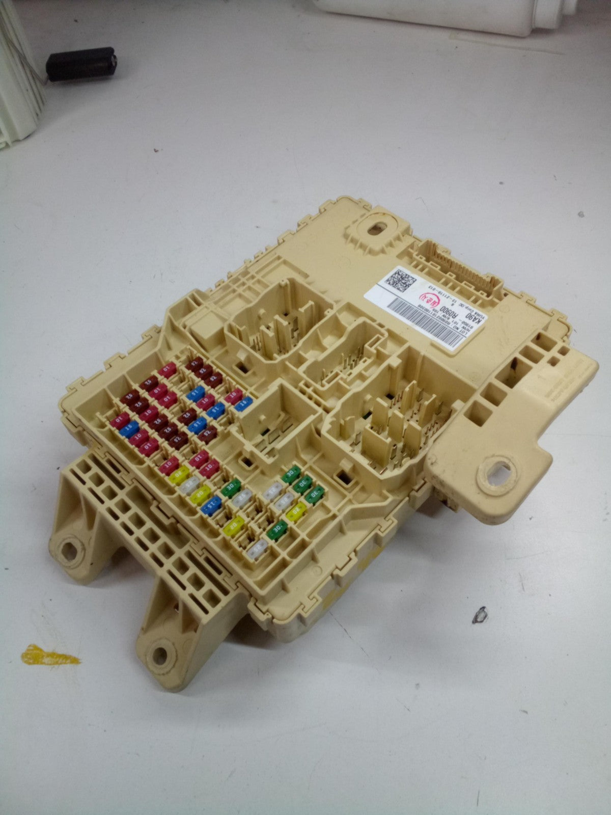 Cabin Fuse Box KIA CARNIVAL 221