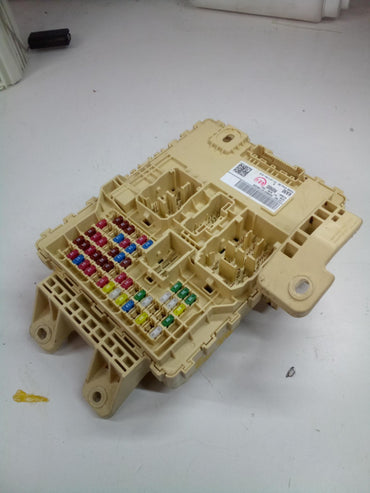 Cabin Fuse Box KIA CARNIVAL 221