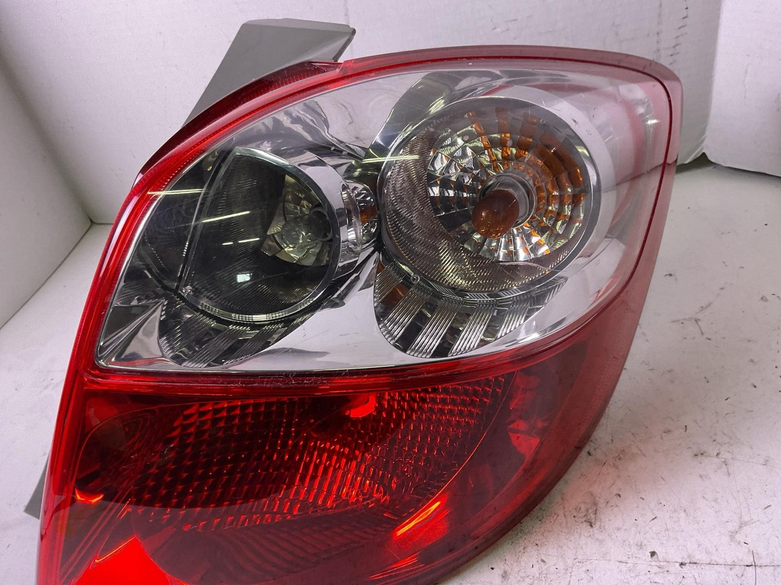 Tail Light Assembly Right Passenger Side For 2009-2014 Toyota Matrix2
