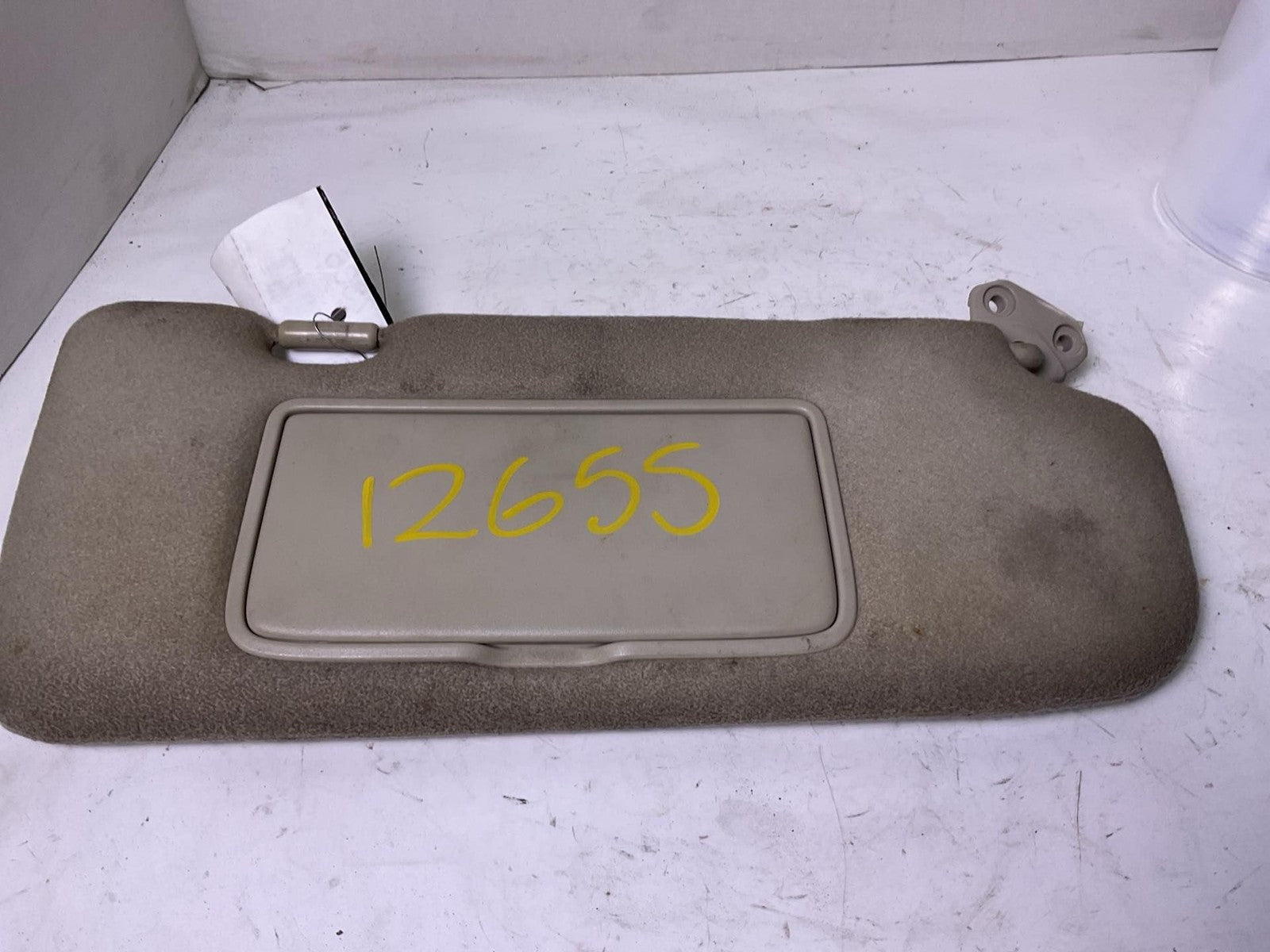 Sun Visor INFINITI G35 Right 05 06 070