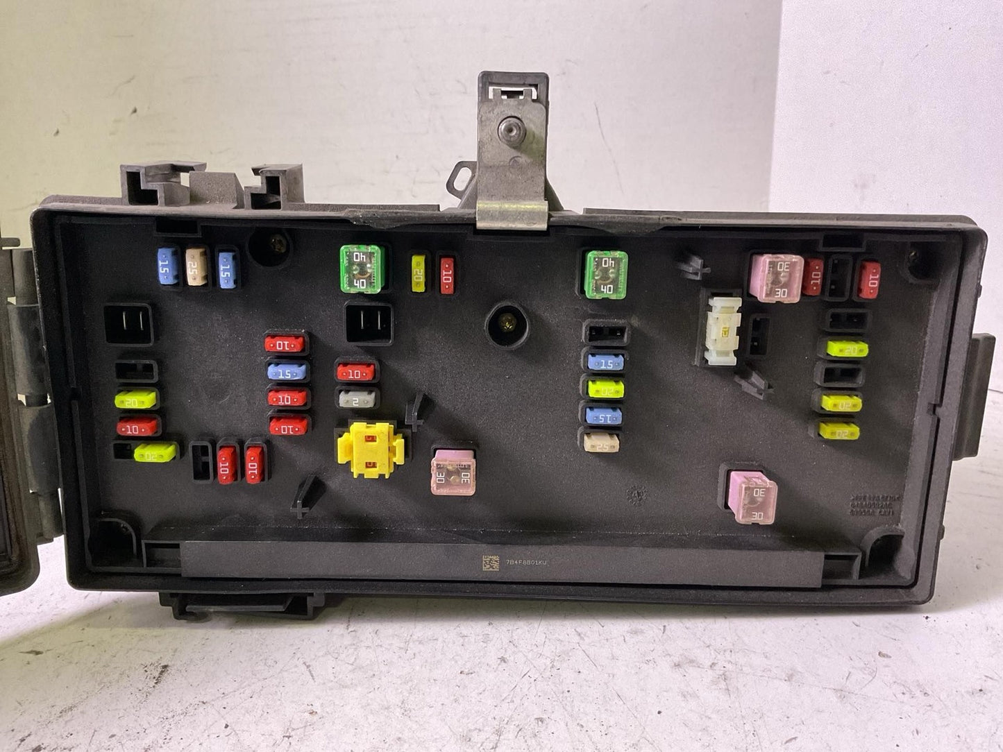 Engine Fuse Box DODGE PICKUP 1500 085
