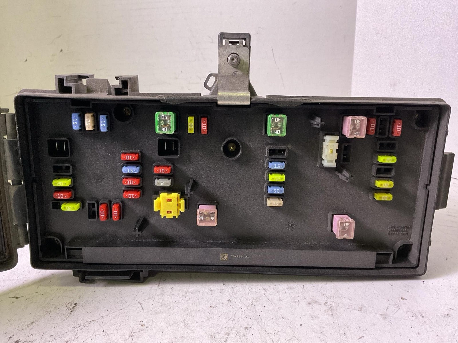 Engine Fuse Box DODGE PICKUP 1500 085
