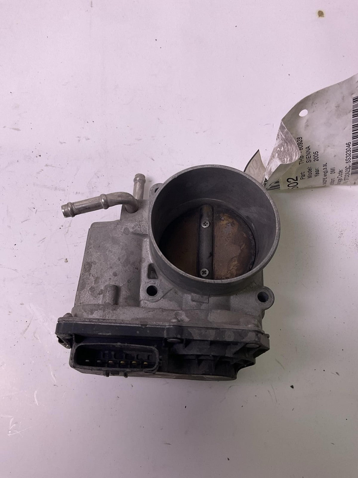 Throttle Body/valve Assy TOYOTA SIENNA 04 05 060