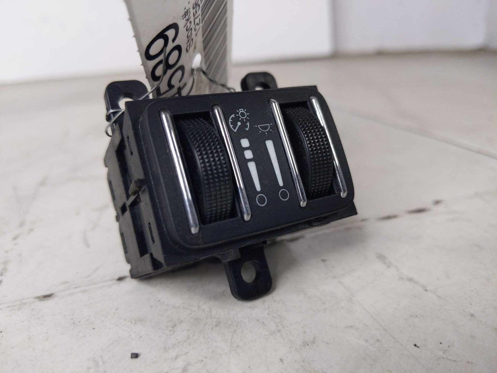 Headlight Switch (dash Mtd) DODGE DART 131