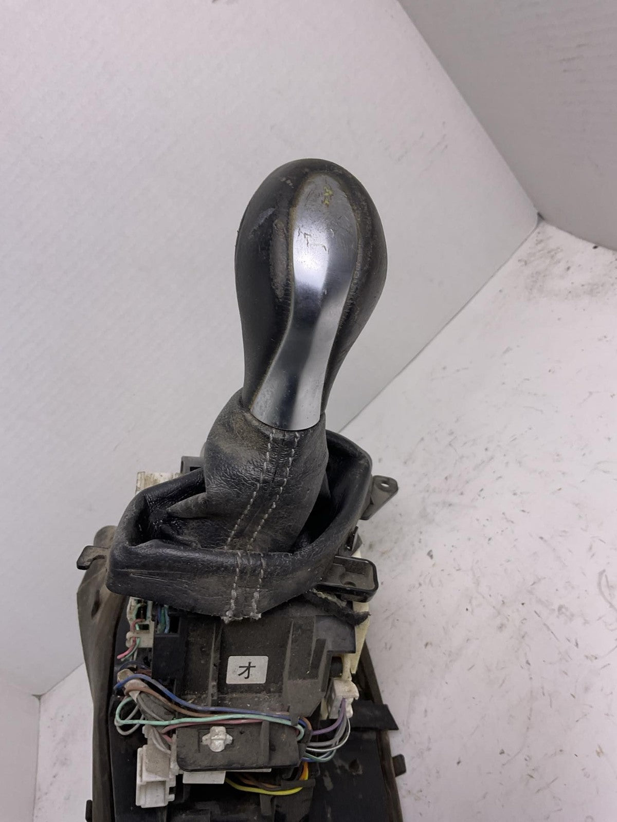Floor Shifter INFINITI Q50 162