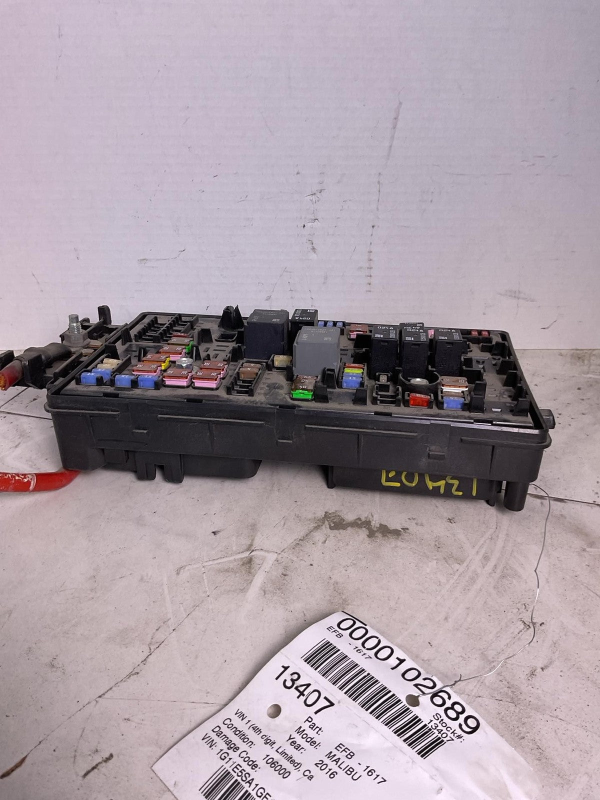 Engine Fuse Box CHEVY MALIBU 14 15 162