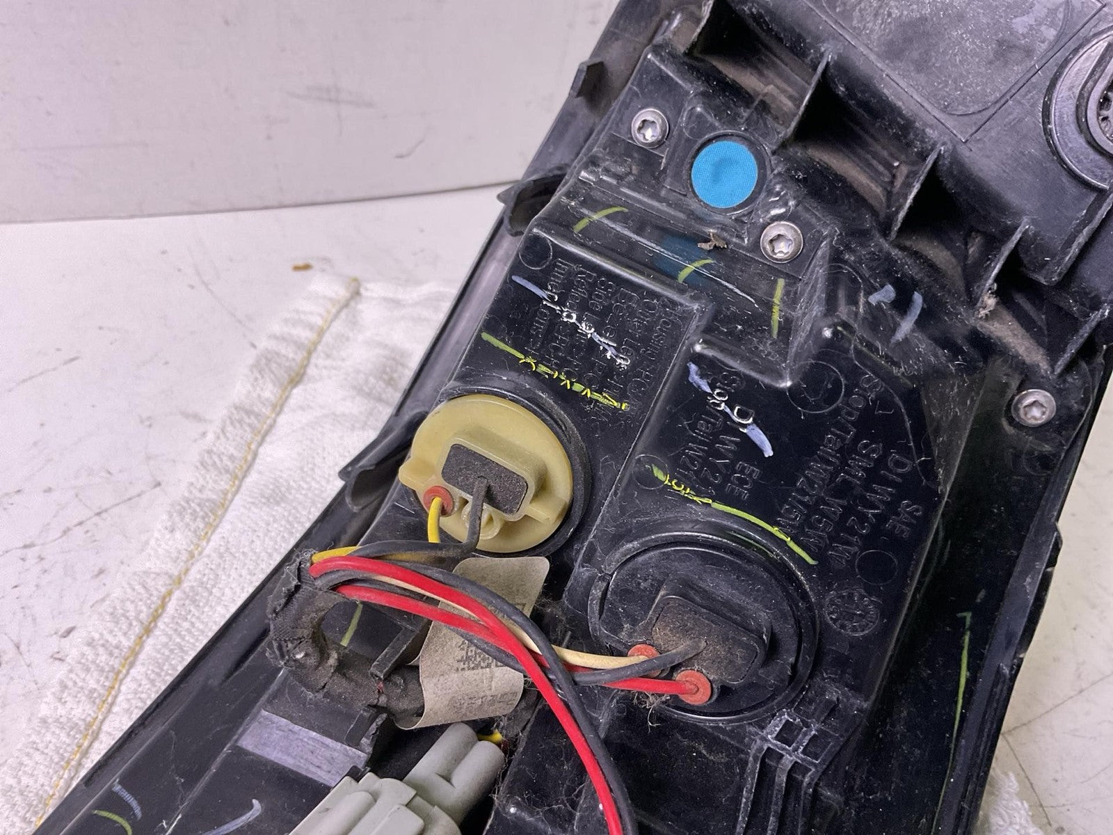 Tail Light Assembly Left Driver Side For 2020 2021 2022 2023 2024 Nissan Versa7