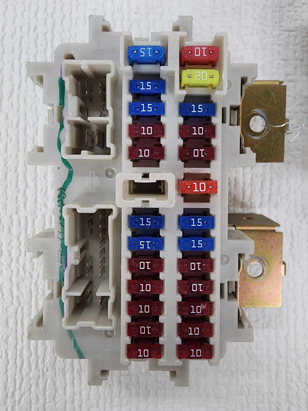 Cabin Fuse Box NISSAN TITAN 050
