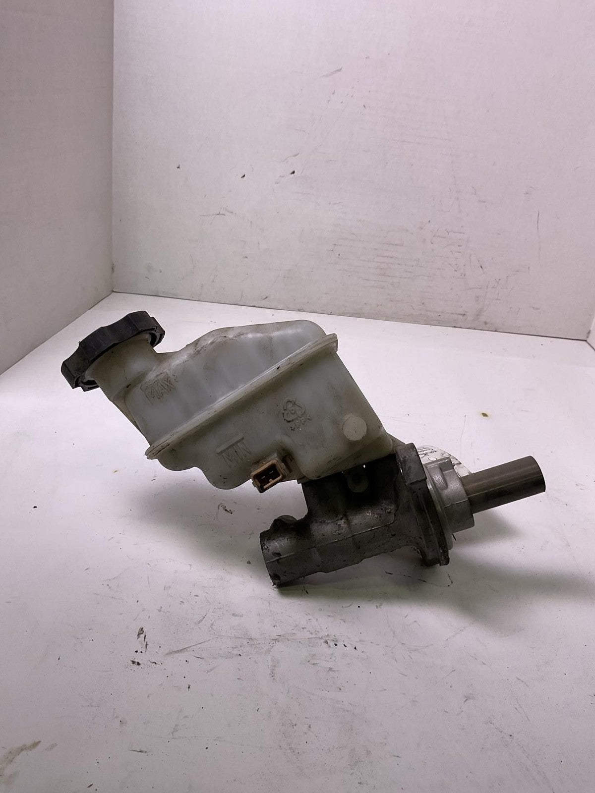 Master Cylinder HYUNDAI SONATA 11 12 13 142