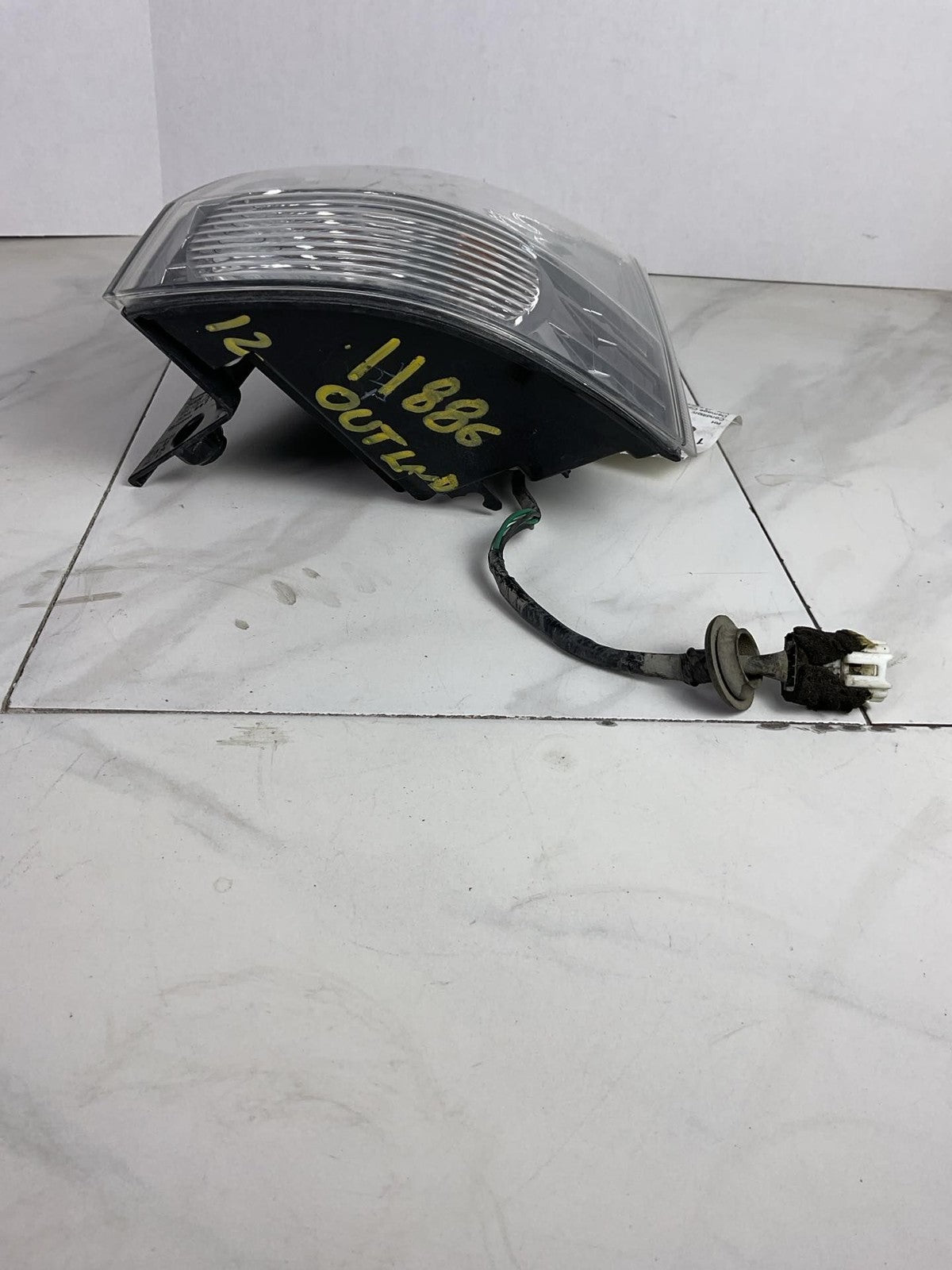 Tail Light Assembly MITSUBISHI OUTLANDER Right 07 08 09 10 11 12 133