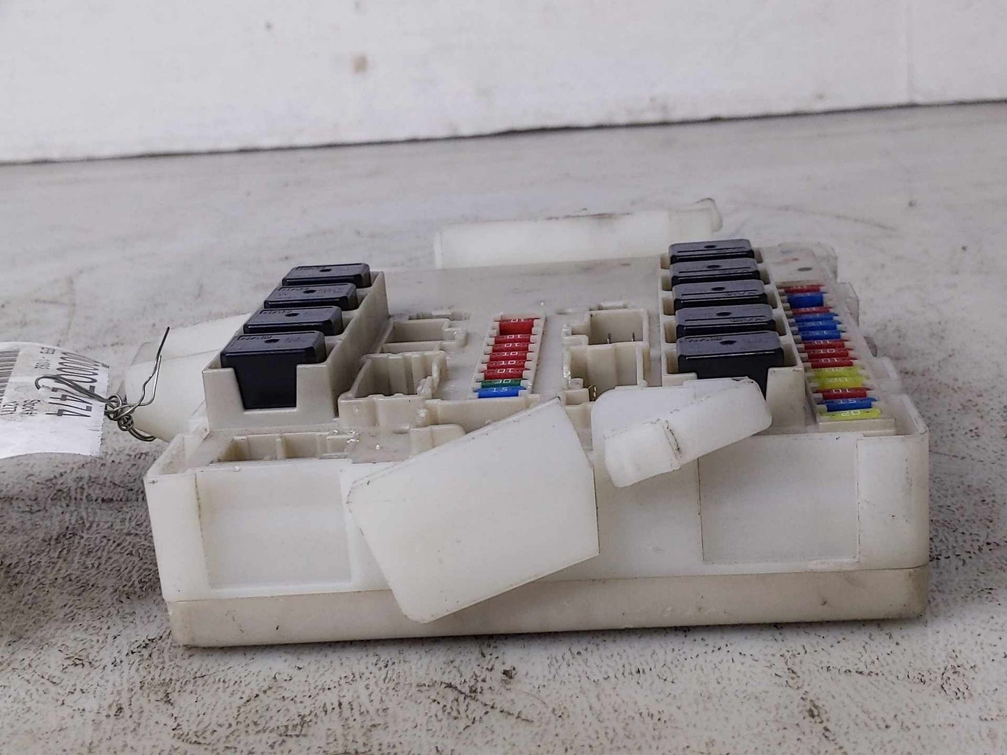 Engine Fuse Box NISSAN TITAN 04 05 066