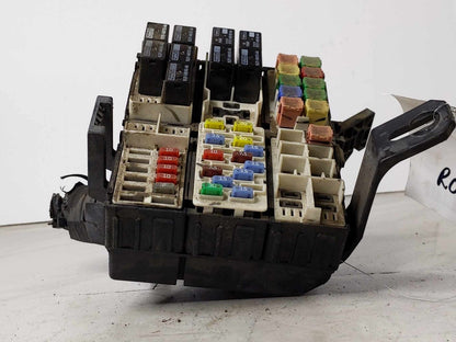 Engine Fuse Box FORD FIESTA 11 12 133