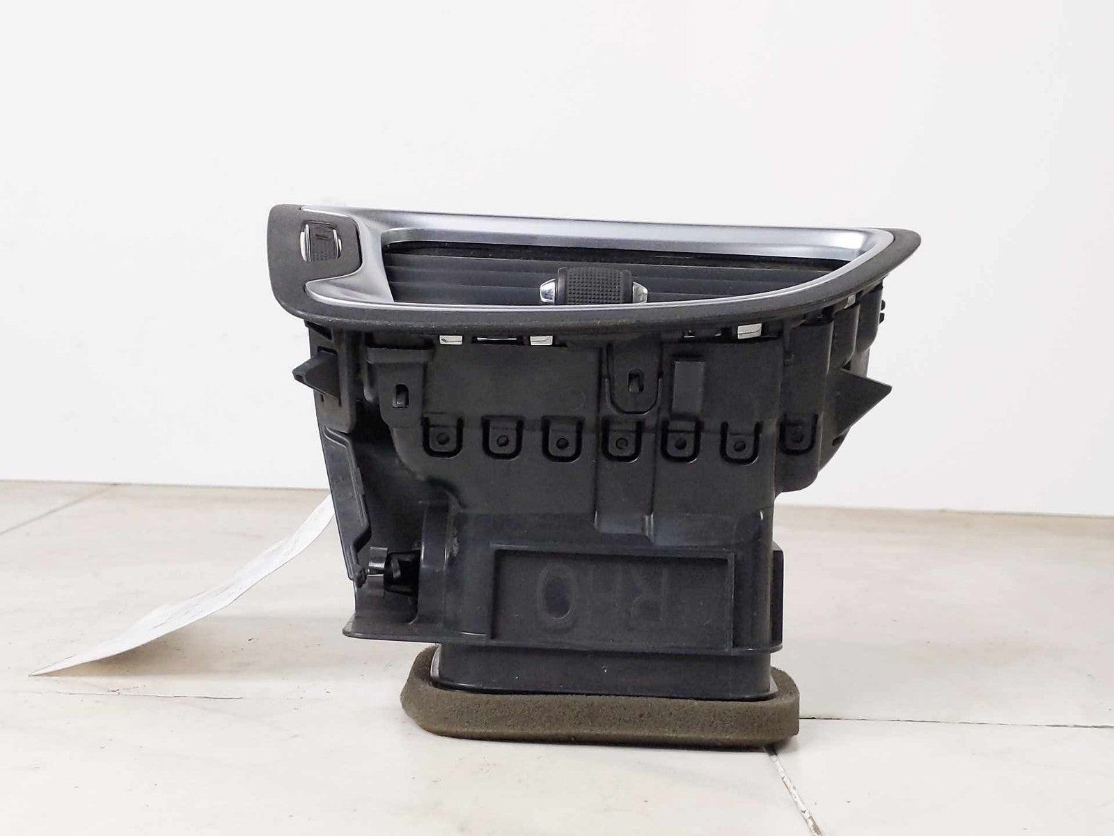 Air Cond./heater Vents CHRYSLER 200 152