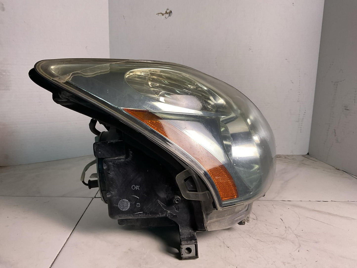 Headlamp Assembly LEXUS RX330 Right 04 05 061