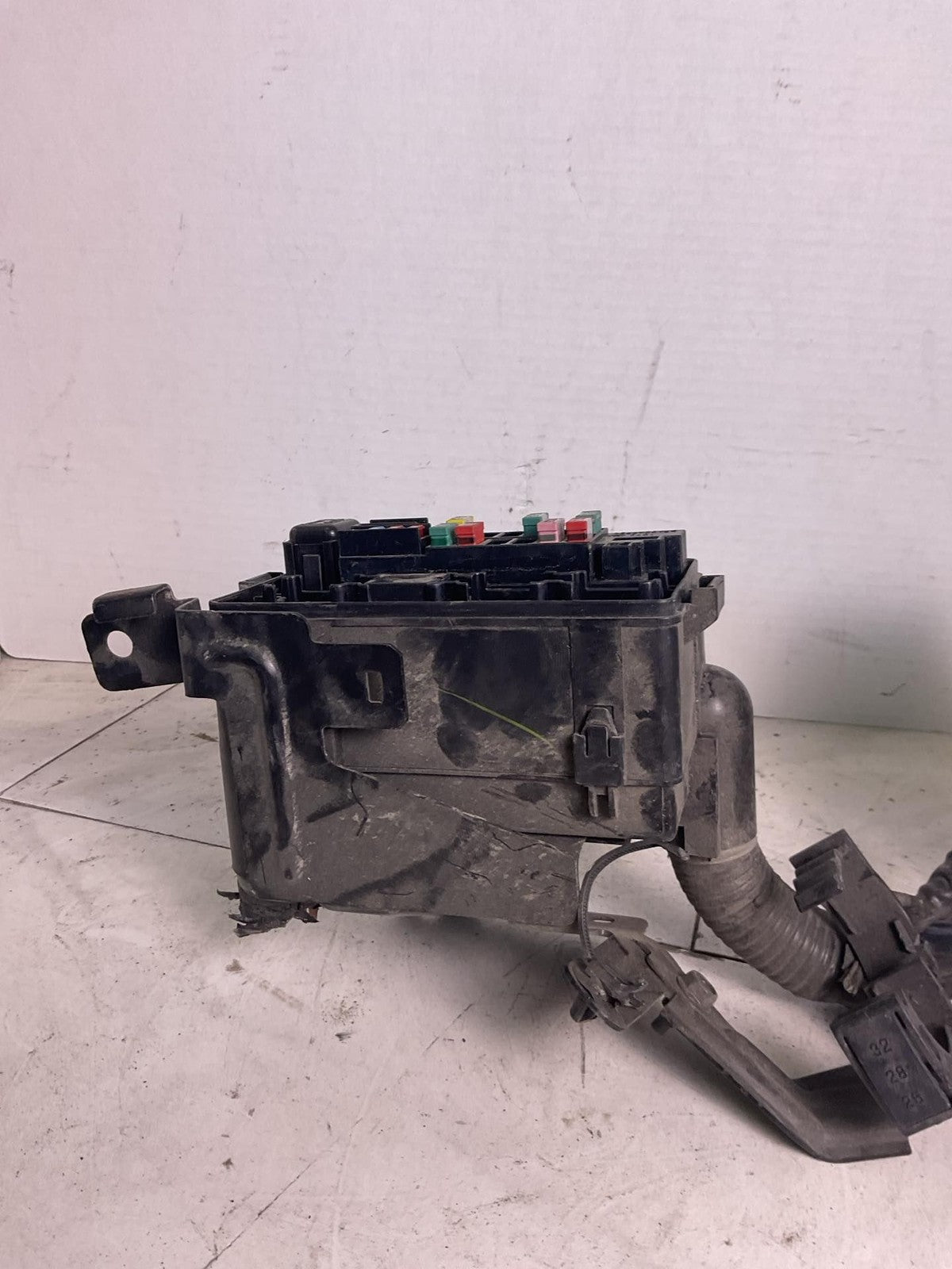 Engine Fuse Box NISSAN VERSA 20 21 22 23 243