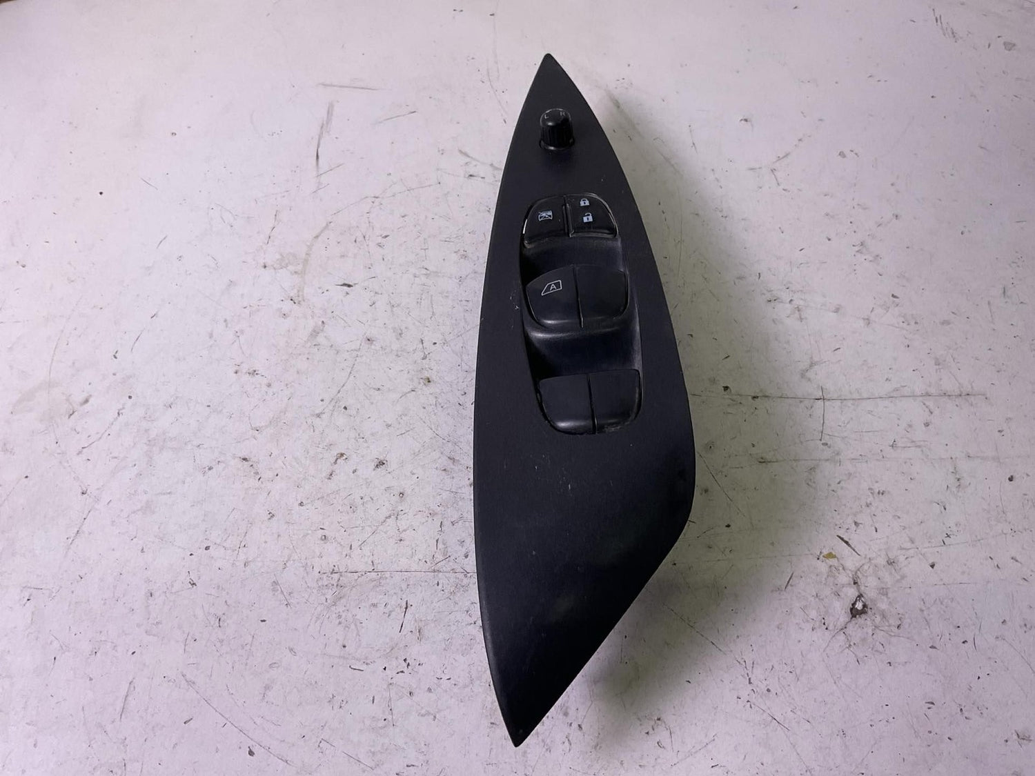 Door Switch Front NISSAN LEAF 11 12 13 14 15 16 170