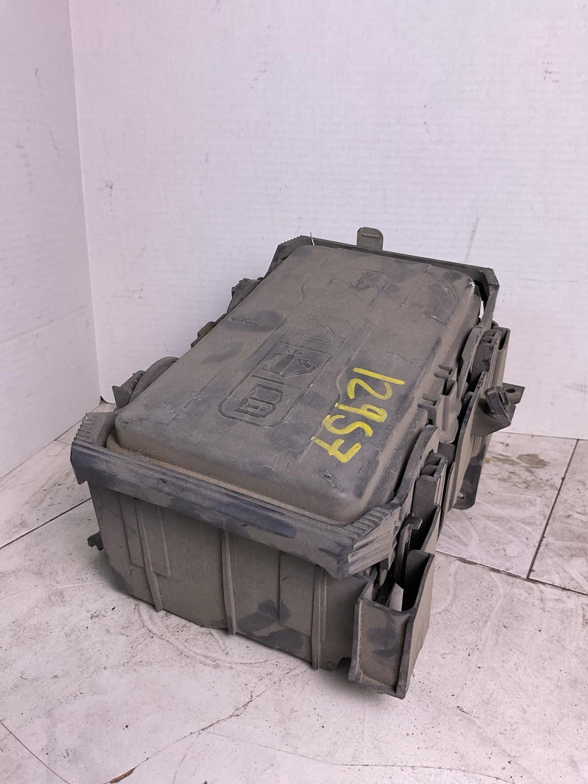 Engine Fuse Box CHEVY MALIBU 162