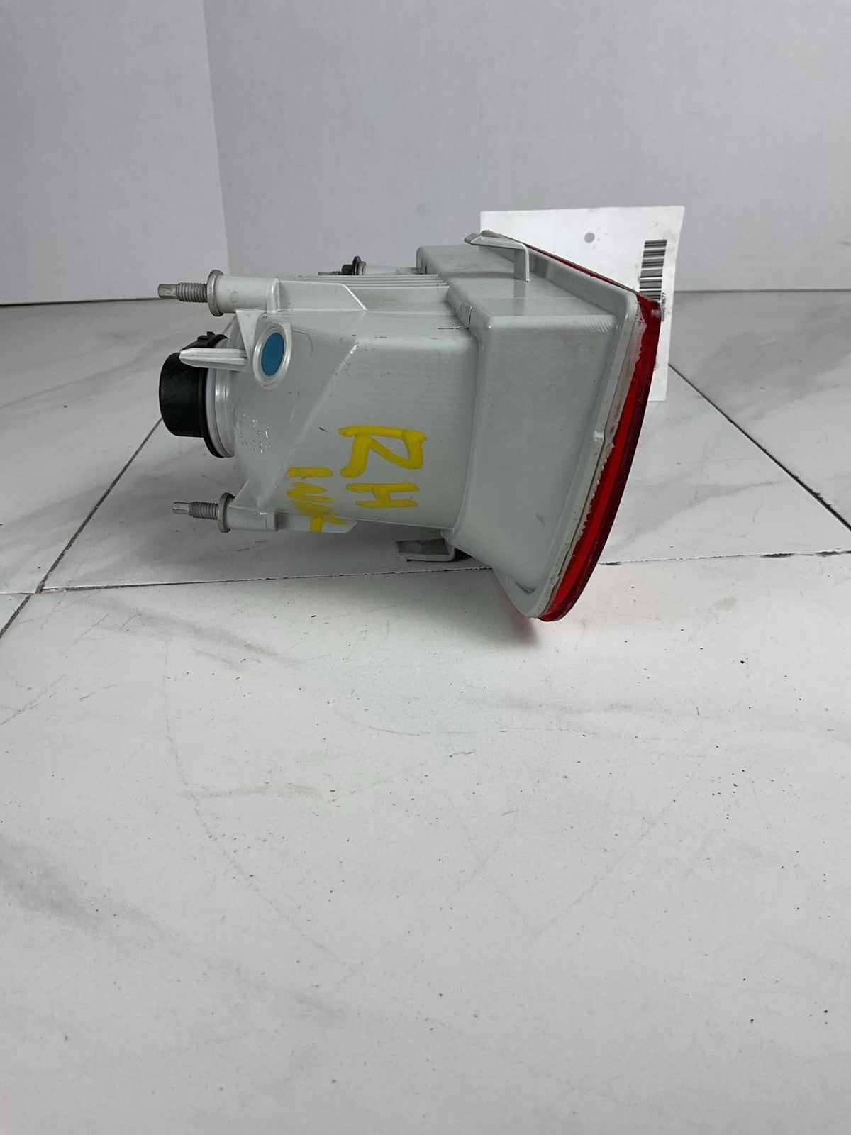 Tail Light Assembly CHEVY CAMARO Right 10 11 125