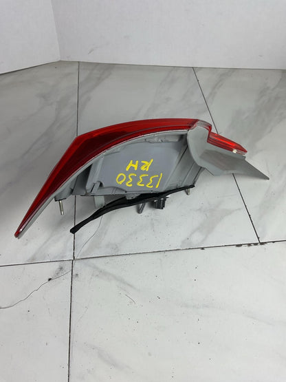 Tail Light Assembly TOYOTA CAMRY Right 12 13 143