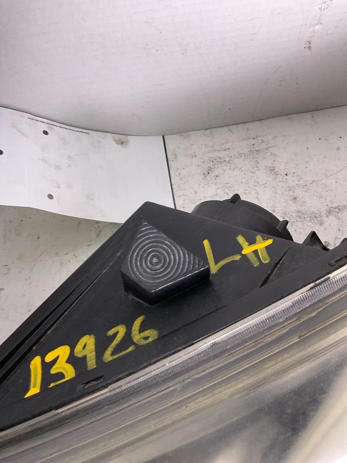 Headlamp Assembly HYUNDAI VELOSTER Left 12 13 14 15 16 172