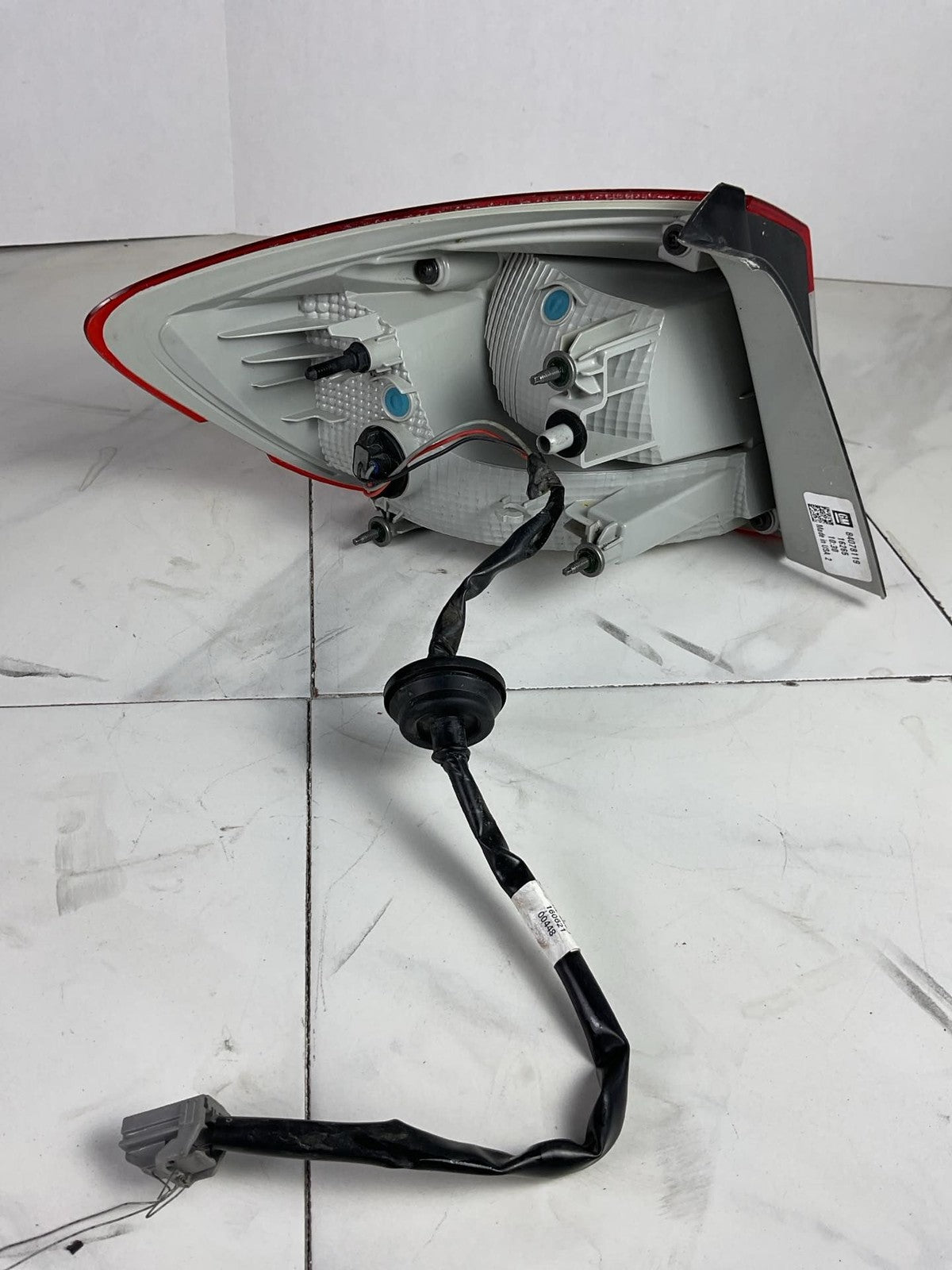 Tail Light Assembly CHEVY CRUZE Right 17 18 195