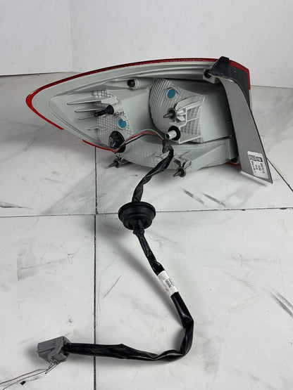 Tail Light Assembly CHEVY CRUZE Right 17 18 195