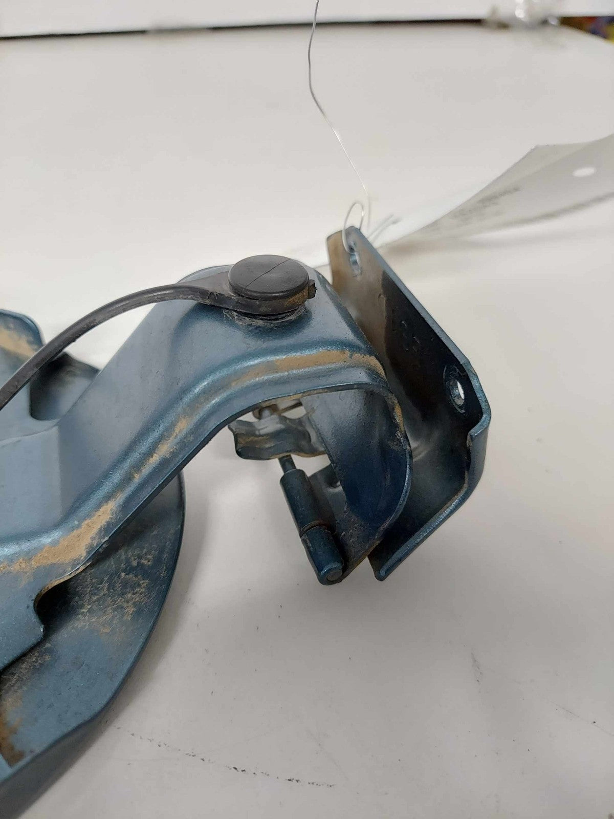 Fuel Tank Door MAZDA 3 10 11 12 135