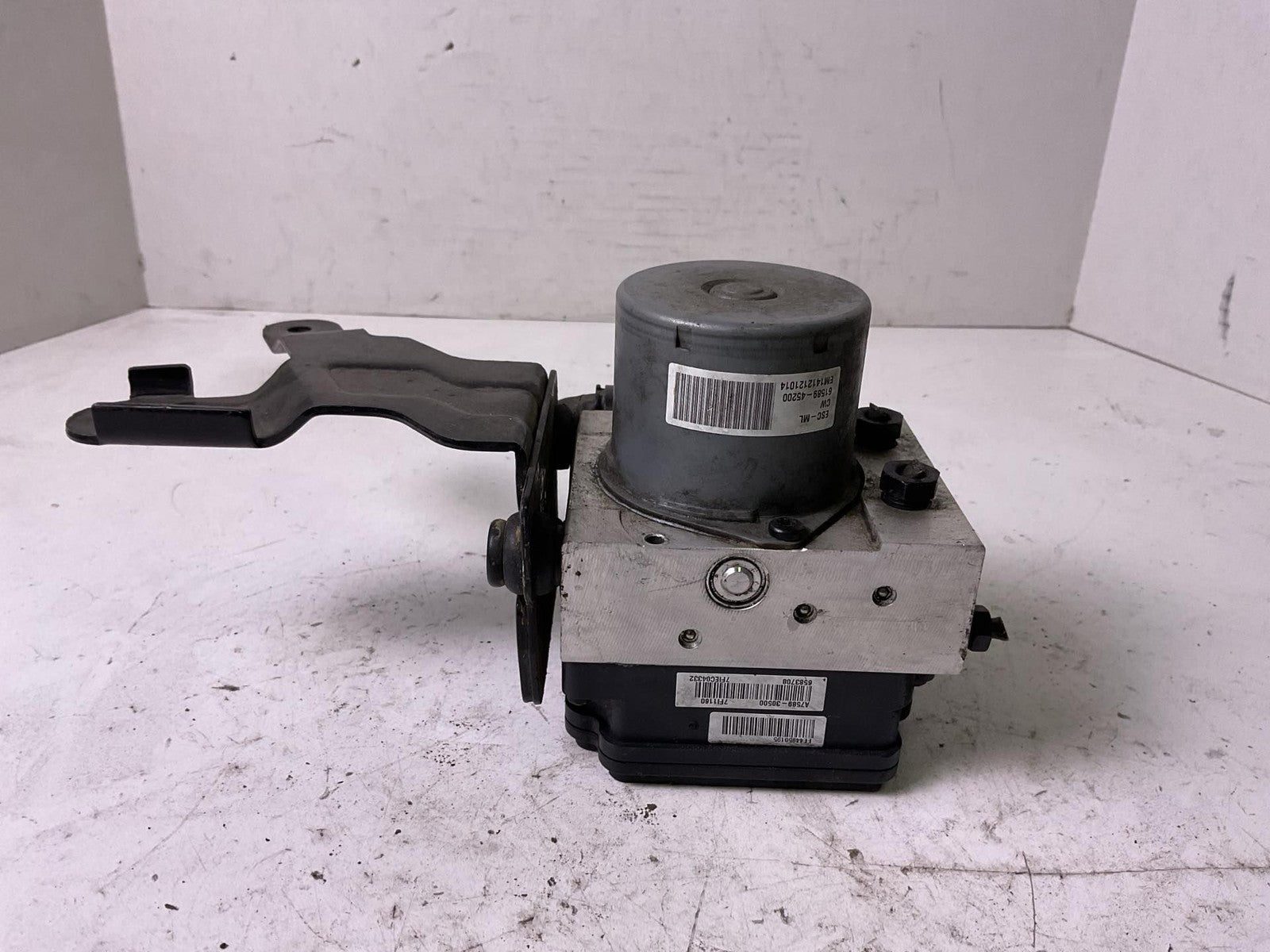 Anti-lock Brake Parts KIA FORTE 14 15 162