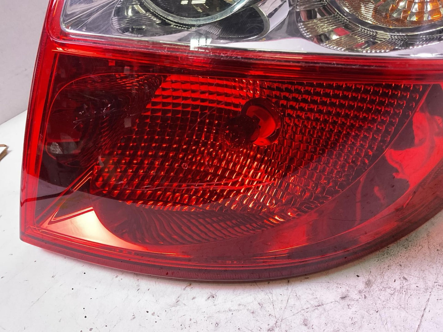Tail Light Assembly Right Passenger Side For 2009-2014 Toyota Matrix1