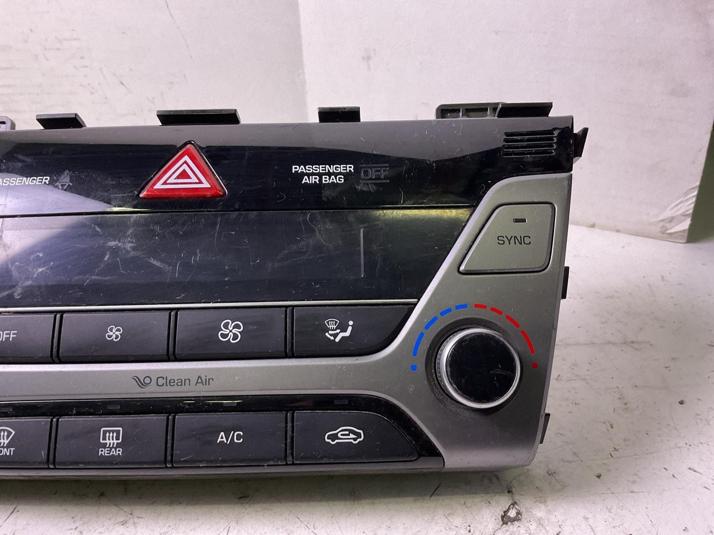 Heater A/c Control HYUNDAI ELANTRA 17 182
